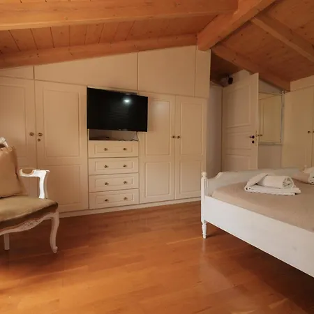 Dom wakacyjny Elieta Corfu Town Family House 2